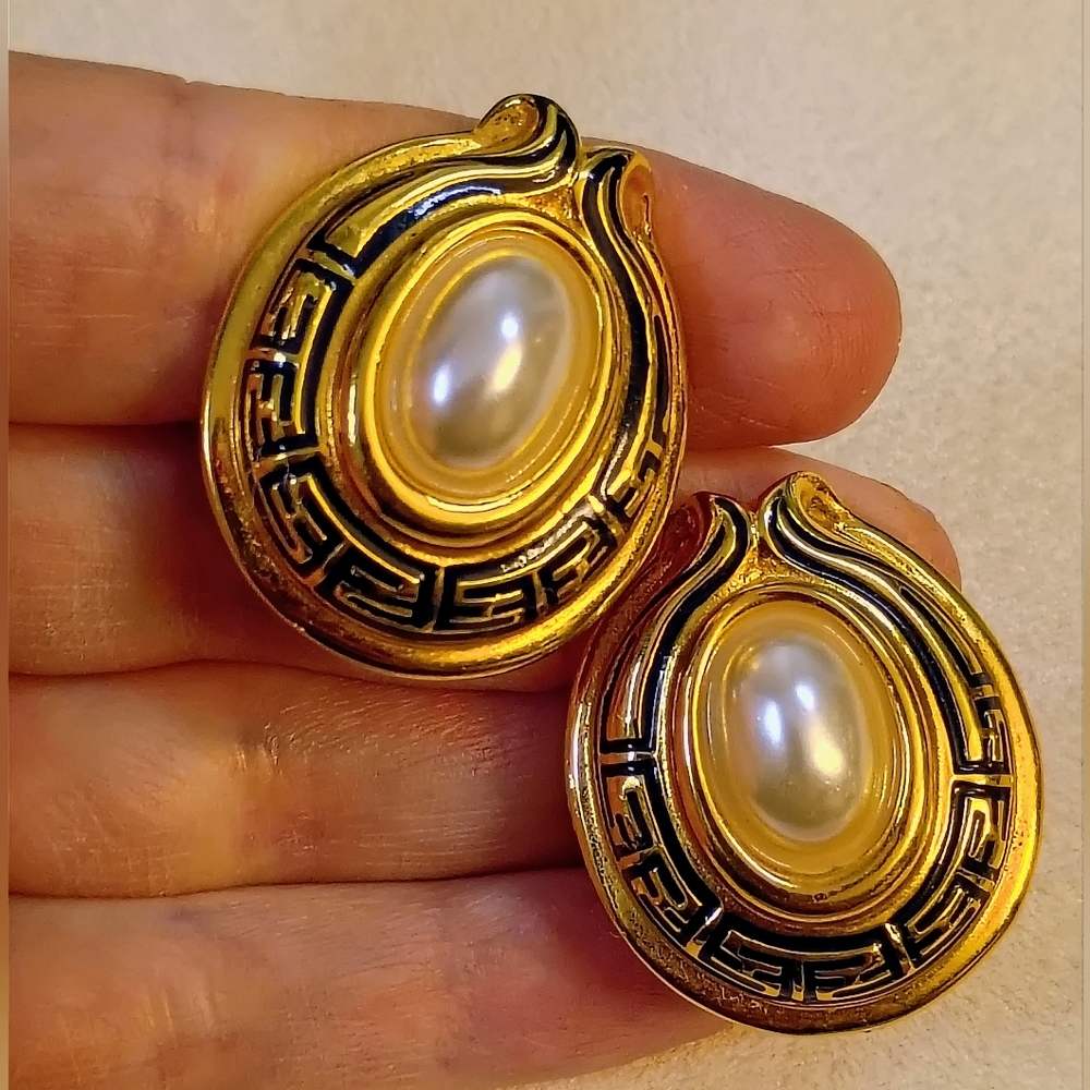 Vintage FENDI FF Logo Clip-on Earrings